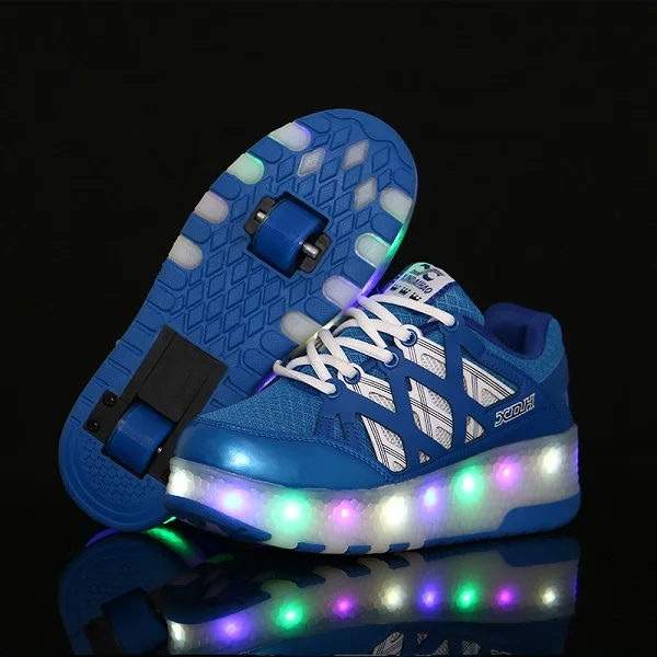 Синий Two Wheels Luminous Sneakers Led Light Roller Skate Shoes for Children Kids Shoes Boys Girls Shoes Light Up Unisex Red Blue - Цвет: Синий