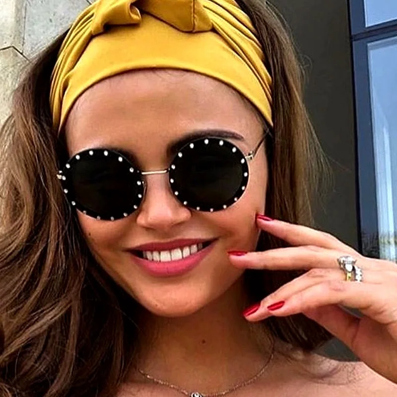 

2021 Luxury Round Women Sunglasses Crystal Rivet Designer Ladies Fashion Sun Glasses Classic Brand Designer Shades