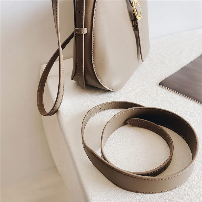 

2021 Brand New Luxury Designer Bag Handbag Female Bag Shoulder Messenger Bucket Bag for Women