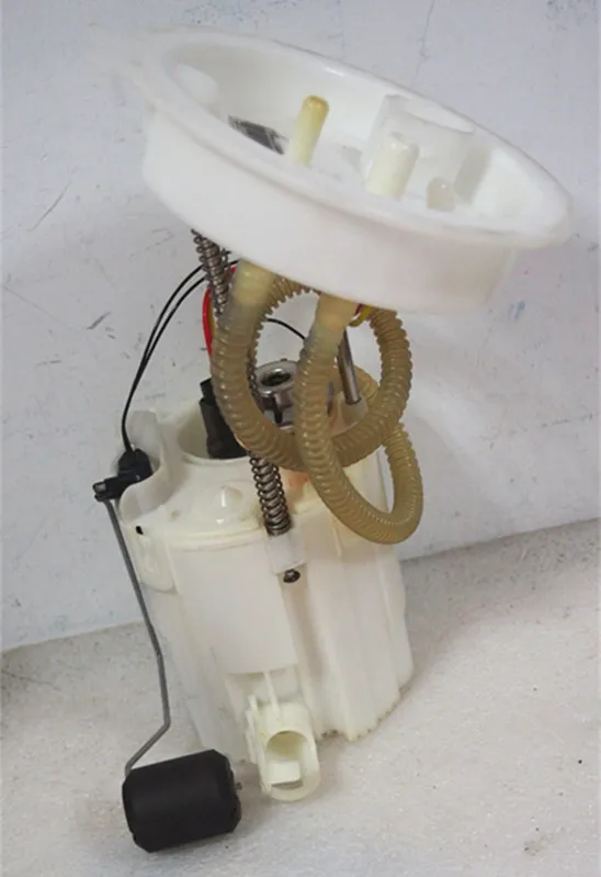 Б/у оригинальный топливный насос BOSCH 7273277-12 подходит для BMW серии 3 GRAN TURISMO (F34) 328 i xDrive 180KW 245CV 0580200131.