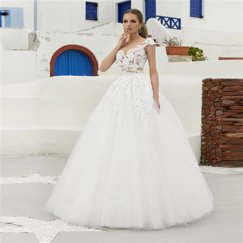 

Sheer Short Sleeves A-Line Wedding Dress Lace Appliques Floor Length Tulle Buttons Back With Ribbon Bridal Gowns Spring Robe