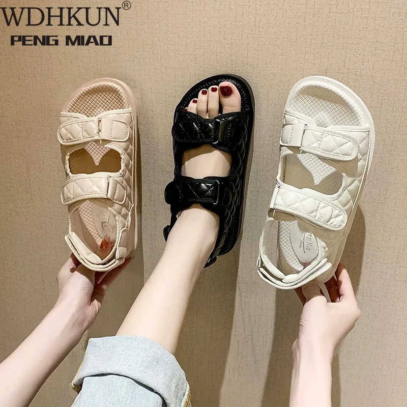 

Сандалии на плоской толстой подошве, с вышивкой, в британском стиле