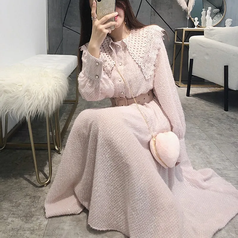 Женское платье с длинным рукавом розовое однобортное до середины икры