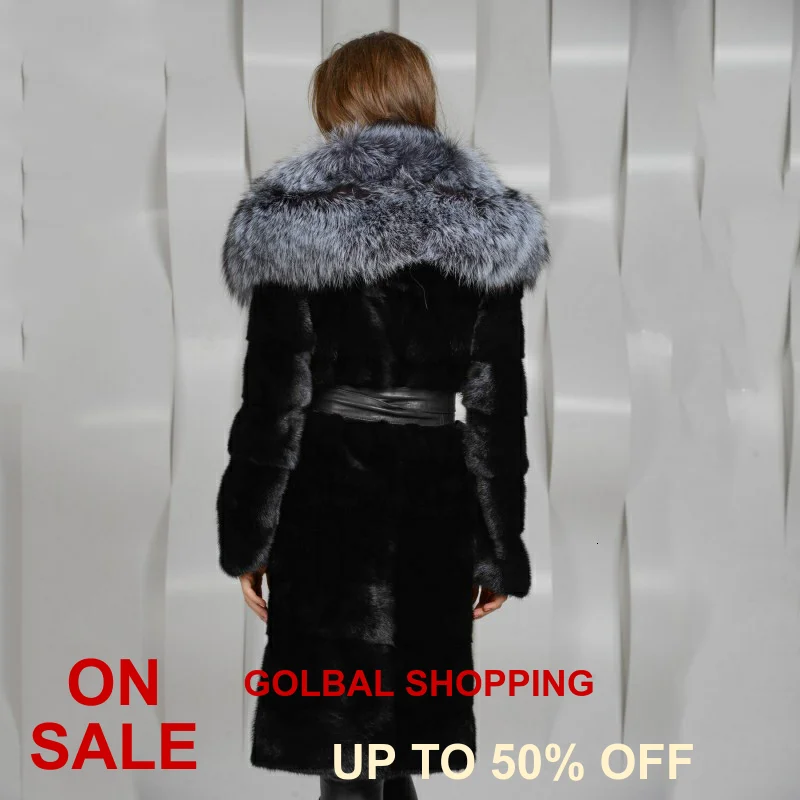 Женская шуба из натурального меха норки с воротником серебристого лисьего