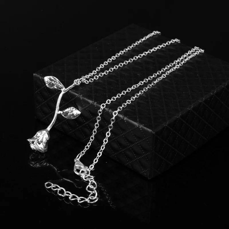 3D колье с повесткой в виде Розы 3 Цвета милые Дизайнерские кроссовки розового