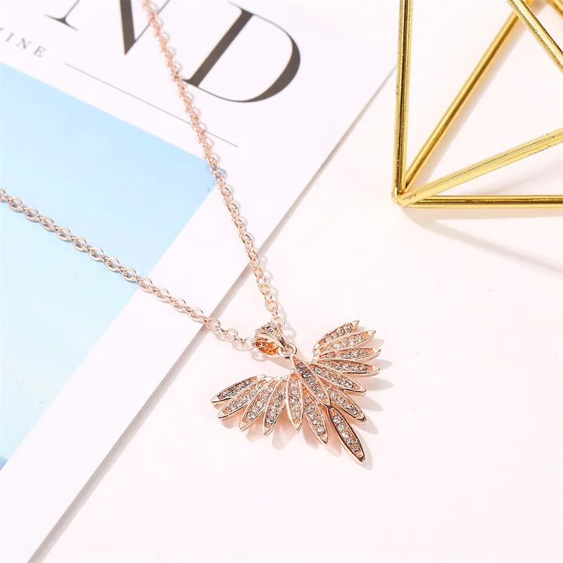 

Simple Zircon Wings Clavicle Chain Fashion Angel Bird Pendant Lady Creative New Pendant Necklace long necklace
