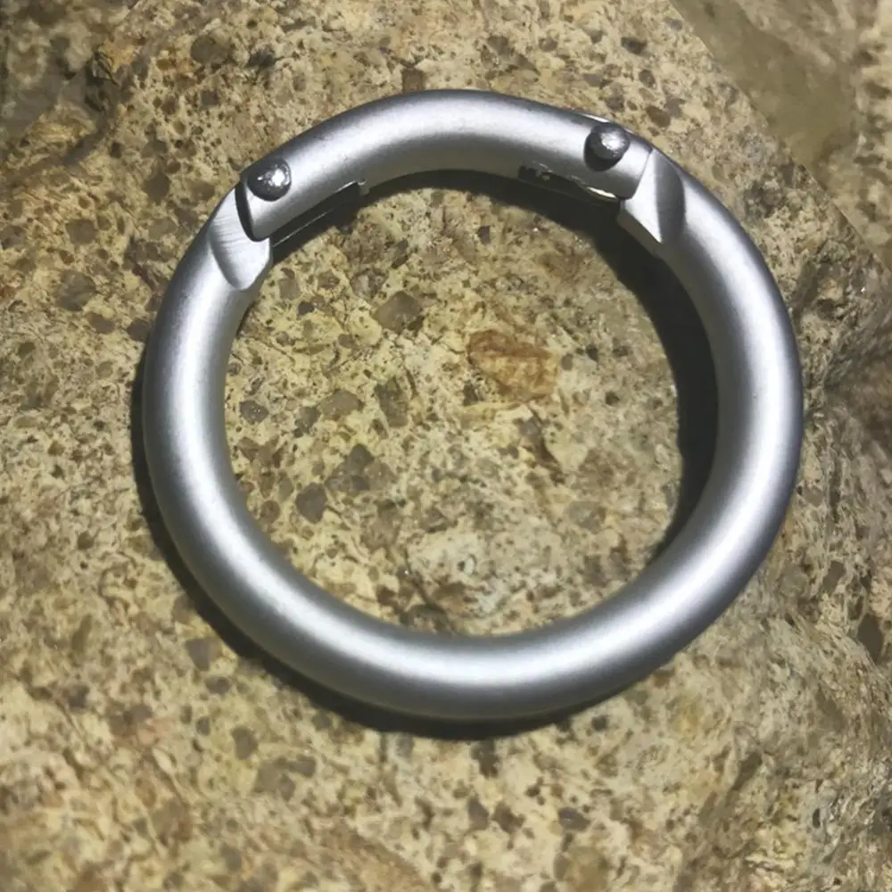 

Round Mountaineering Buckle Metal Circle Hook Aluminum Alloy Round Mountaineering Buckle Spring Buckle Mountaineering Accessorie