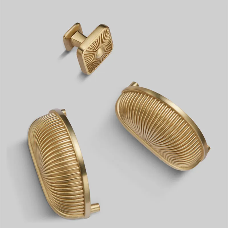 

Shell Shape Kitchen Handle Gold Luxury Nordic style Cabinet Pulls Drawer Knobs For Furniture Zinc Alloy Hardware