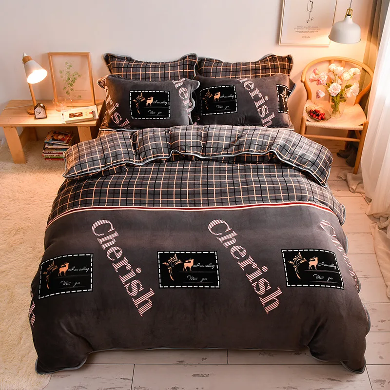 

Autumn and winter burst princess wind small fresh milk velvet four-piece set of winter thick warm gold velvet bedding