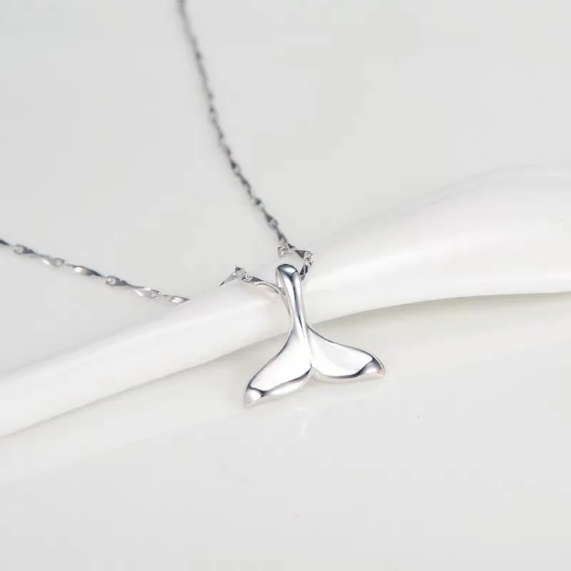 

Trendy and fashionable S925 sterling silver fishtail necklace, simple, fresh, elegant, and exquisite customized gift for women
