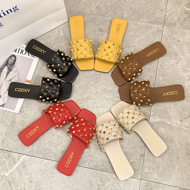 

New Summer Shoes Women Luxury Designer Open Toe Flat Slippers Fashion Soft Rivet Sandals Flip Flops Women Slides Size 35-42