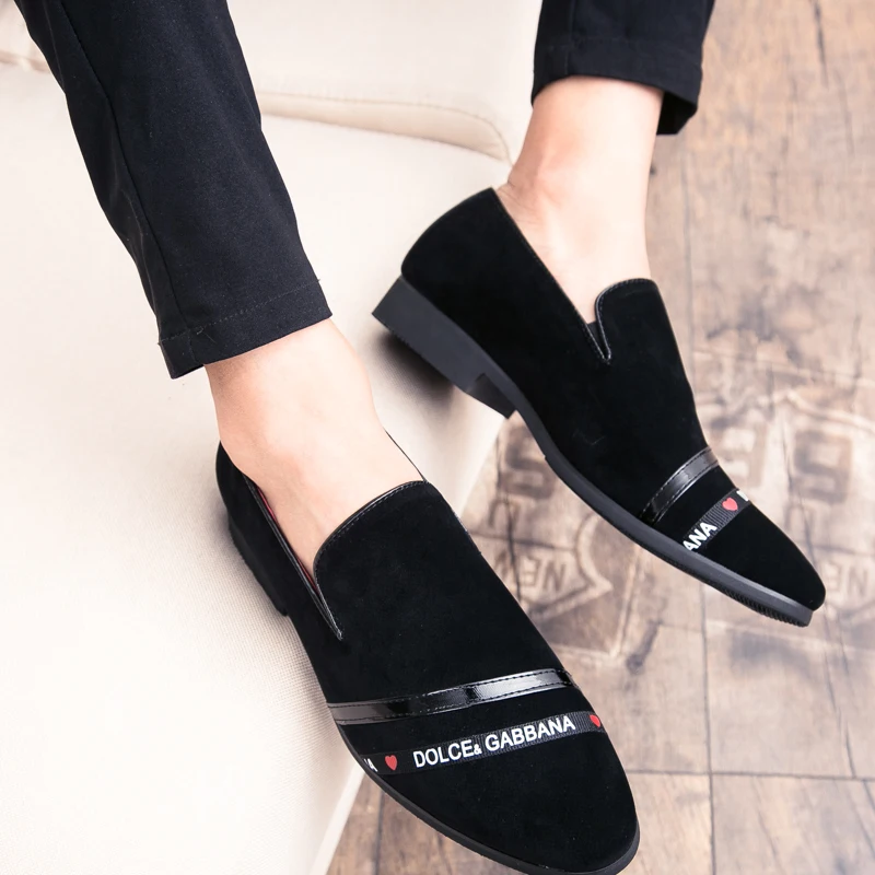 

European Men Loafers Wedding Shoes Classic Business Club Shoes Suede Leather Shoes For Men Slip On Flats Casual Shoes Red Black