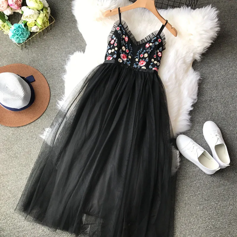 Женское Тюлевое платье с V-образным вырезом ТРАПЕЦИЕВИДНОЕ длинное Сетчатое на