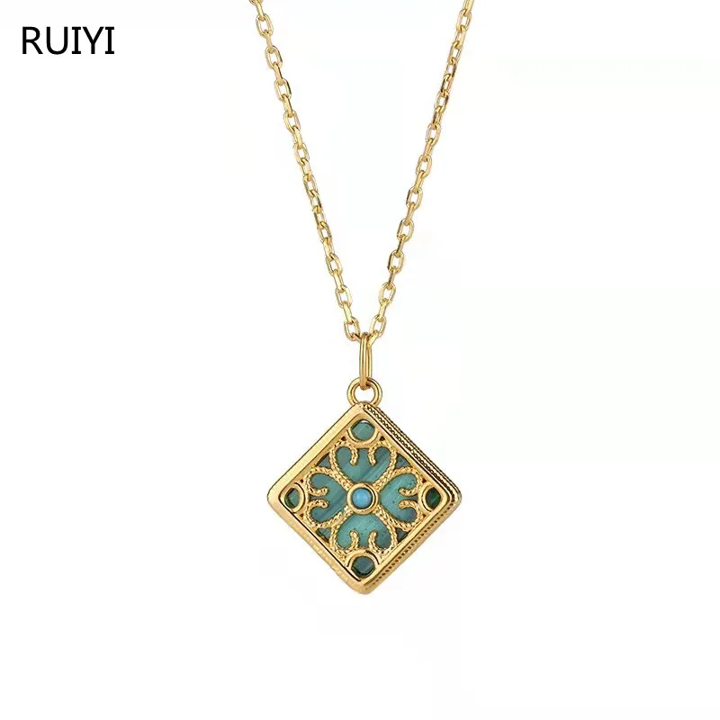 

RUIYI 2021 Real 18K Gold Square Retro Style Pendant With Pure Au750 Gold Necklace Exquisite Jewelry Gift