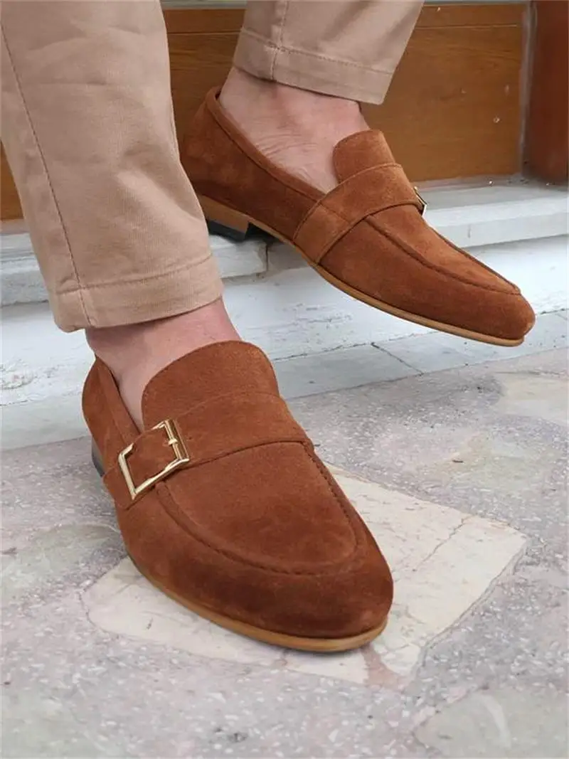 

2021 New Men Shoes Fashion High-end Brown Suede Metal Buckle Low Heel Comfortable Casual Business All-match Loafers HL482