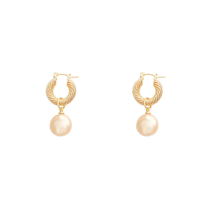 

Fashion earrings jewelry for women femininity retro Hong Kong wind metal earring design Pearl earrings jewelry gifts