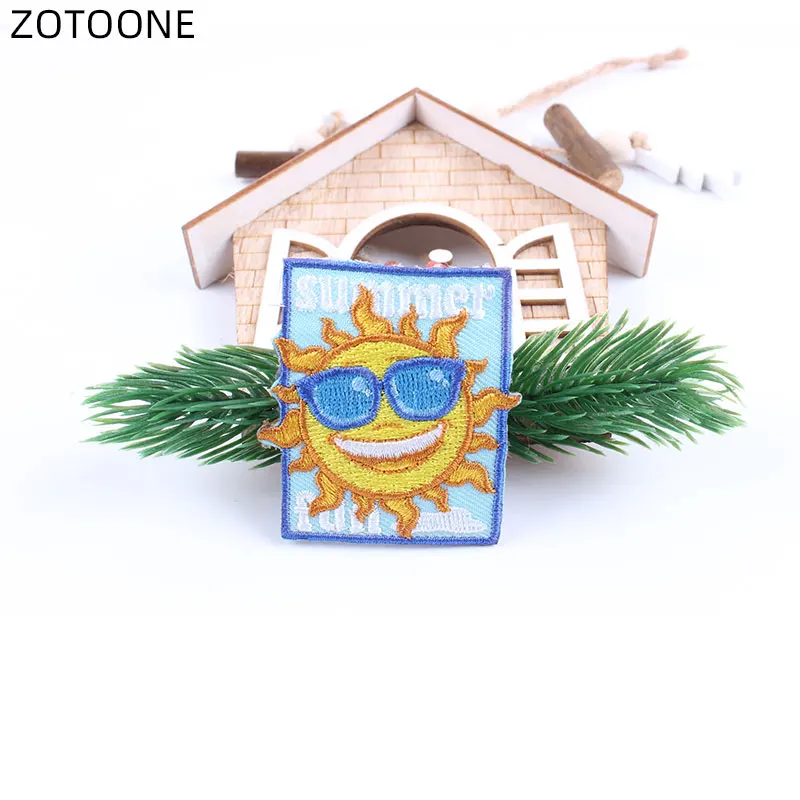 

ZOTOONE Laughing Sun Patch for Embroidery Iron on Patches Applications for Clothing Kids DIY Badge T-shirt Jeans Stickers G