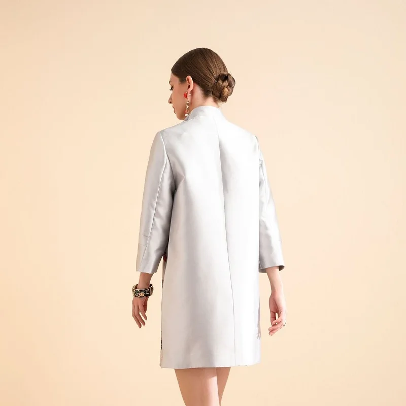 Однотонные пальто с вышивкой новинка 2019 высокое качество весна-осень цветочное