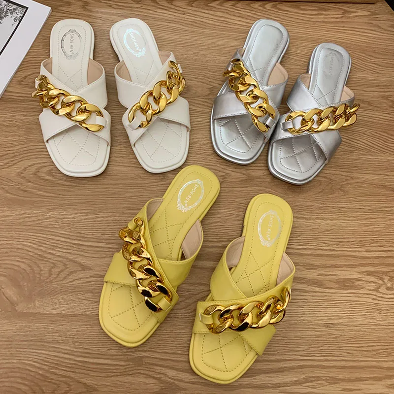 

2021 Summer Women Slipper New Brand Gold Chain Decorated Flat Heel Slides Ladies Causal Outdoor Beach Sandal Open Toe Flip Flop