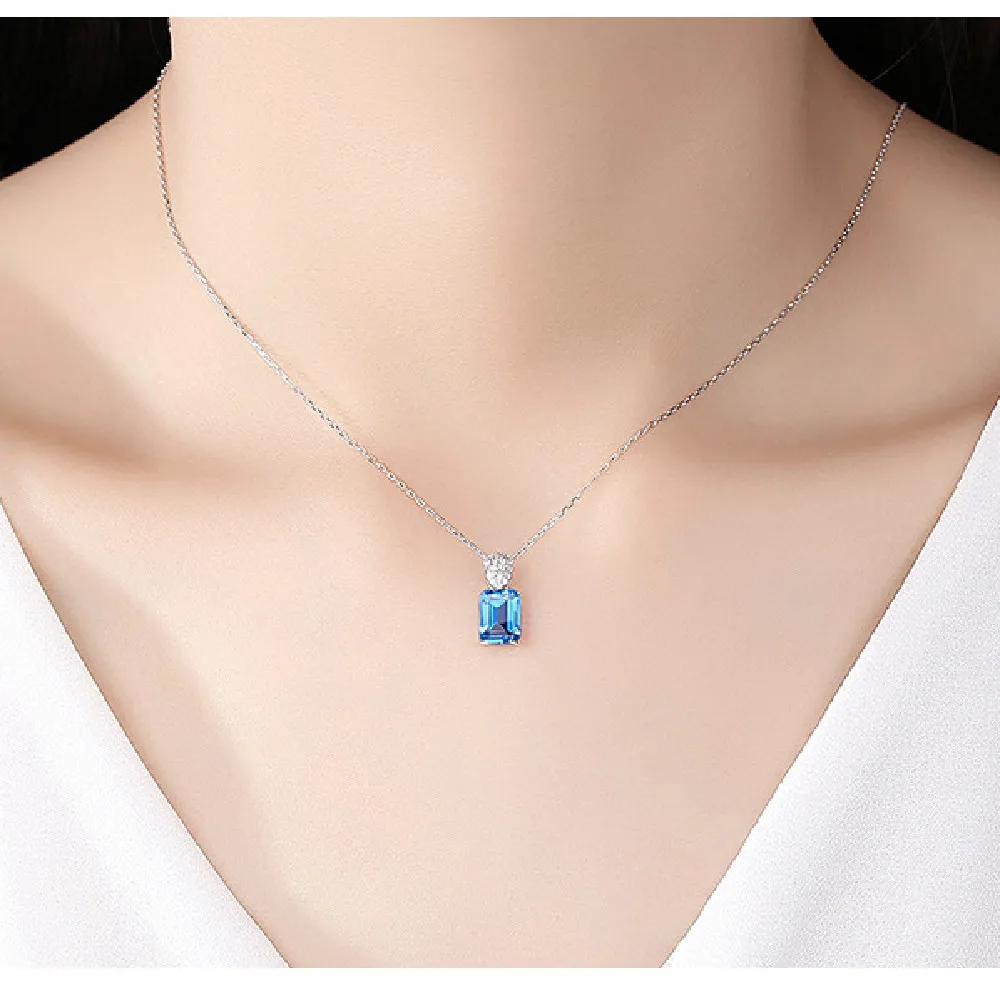 

Supply S925 Sterling Silver Pendant Necklace Female Square Micro-set Zircon Necklace Jewel