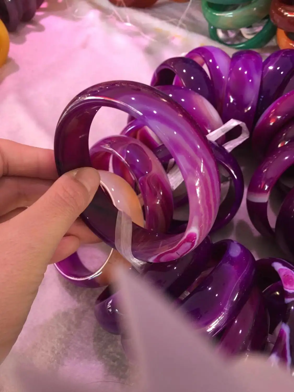 Фиолетовый белый цвет натуральный агат браслет с сертификатом|Гибкие и жесткие