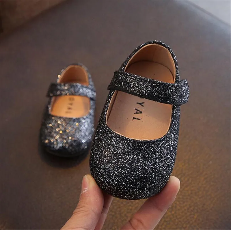 Weoneit Детские туфли для девочек с блестками Черный Золотой Розовый Мягкие Первые шаги Ходунки Дети Первый ходок Отправка вниз.