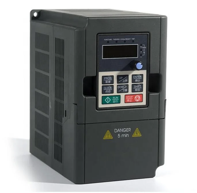 

220V 2.2KW Single Phase input and 380v 3 Output Frequency Converter