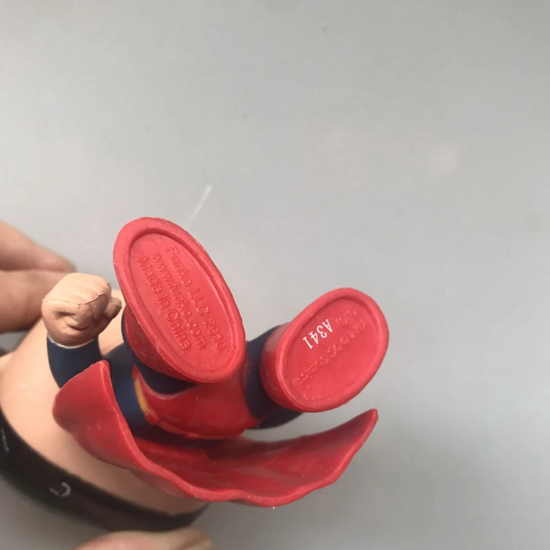 

Original Secondhand : Heroes Vinyl Action Figure Collectible Model Loose Toy No Box