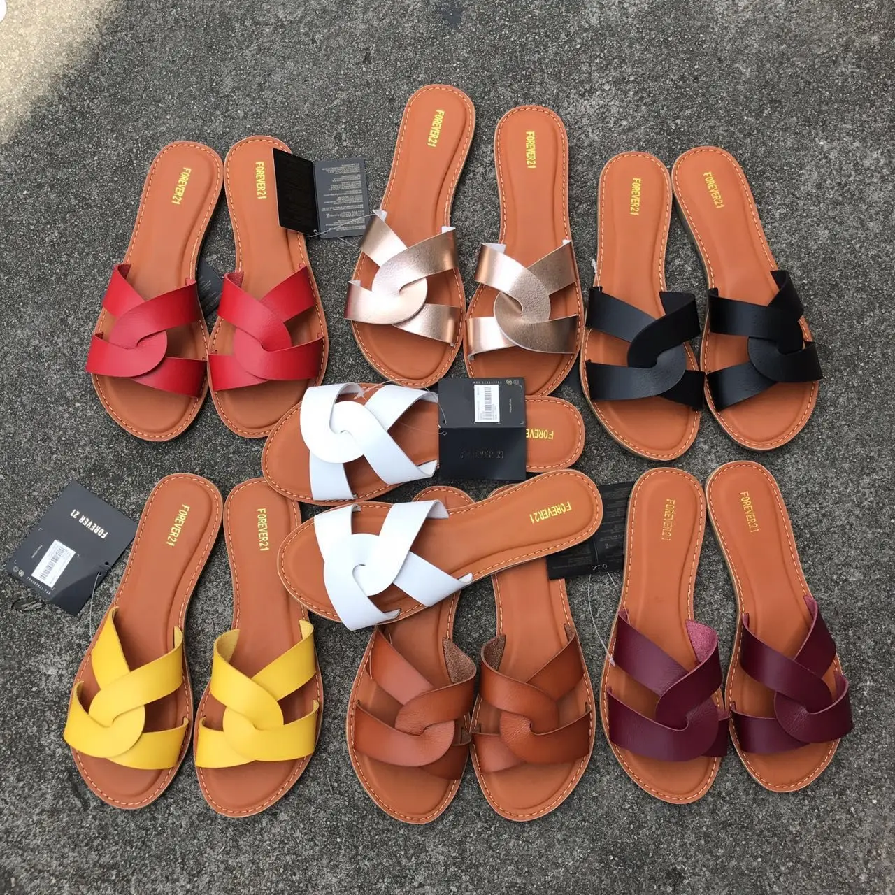 

2021 Summer Women Sandals Shoes Style Fashion PU Leather Interlocking Surface Female Slippers Solid High Quality Woman Slides