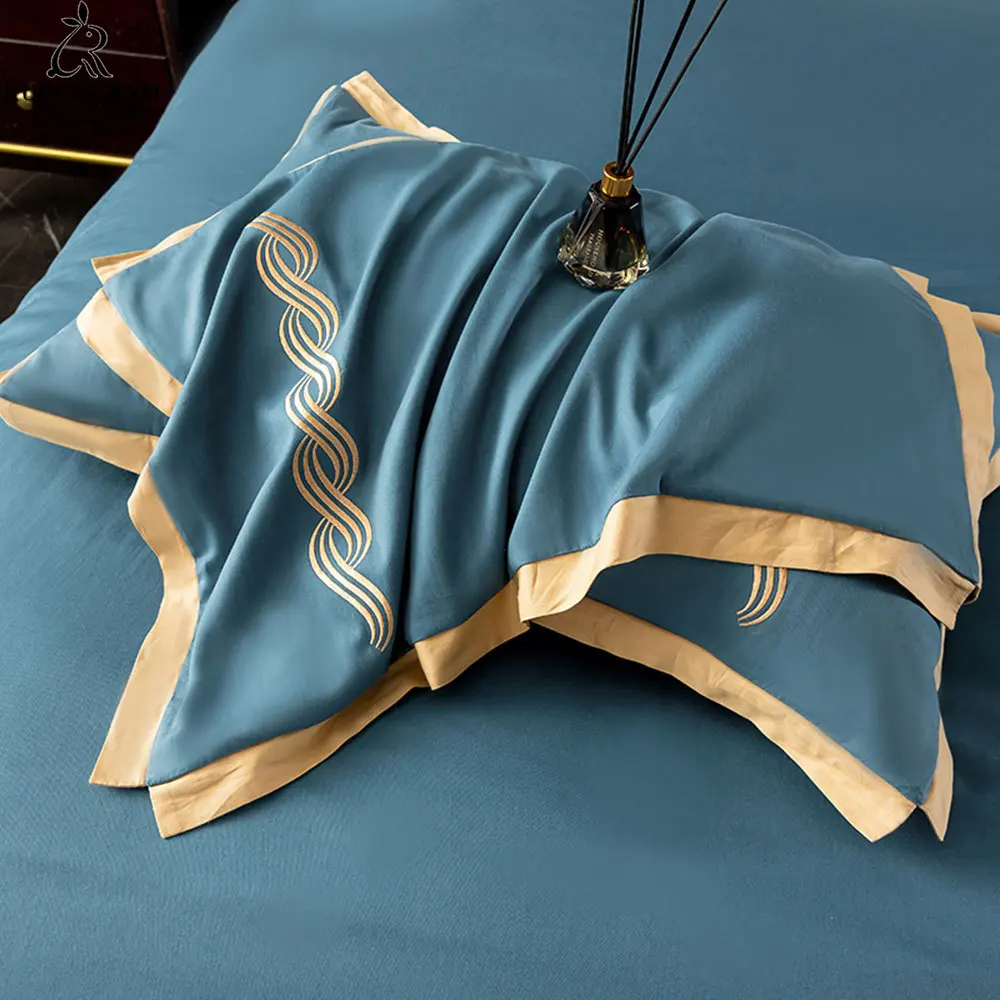 Комплект постельного белья темно-синего цвета с вышивкой из египетского хлопка |