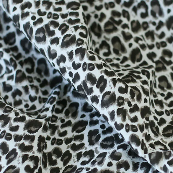 Высококачественная ткань из чистого хлопка с леопардовым принтом | Дом и сад
