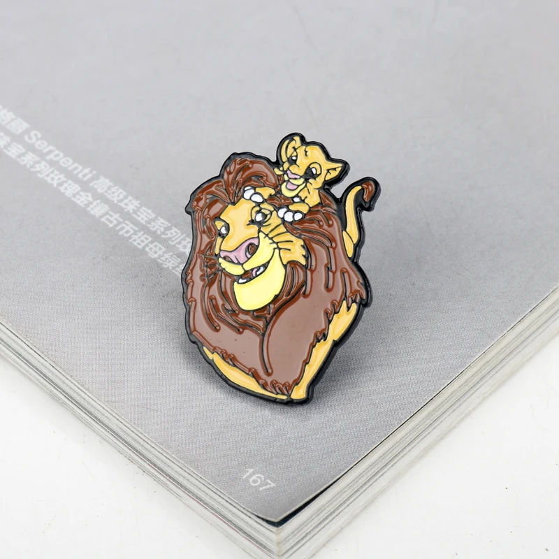 Горячая мультфильм аниме лев Король Simba металлическая Глянцевая женские броши на булавках Мужская булавка для лацкана рюкзак с нашивками джинсы ювелирные изделия подарок для детей