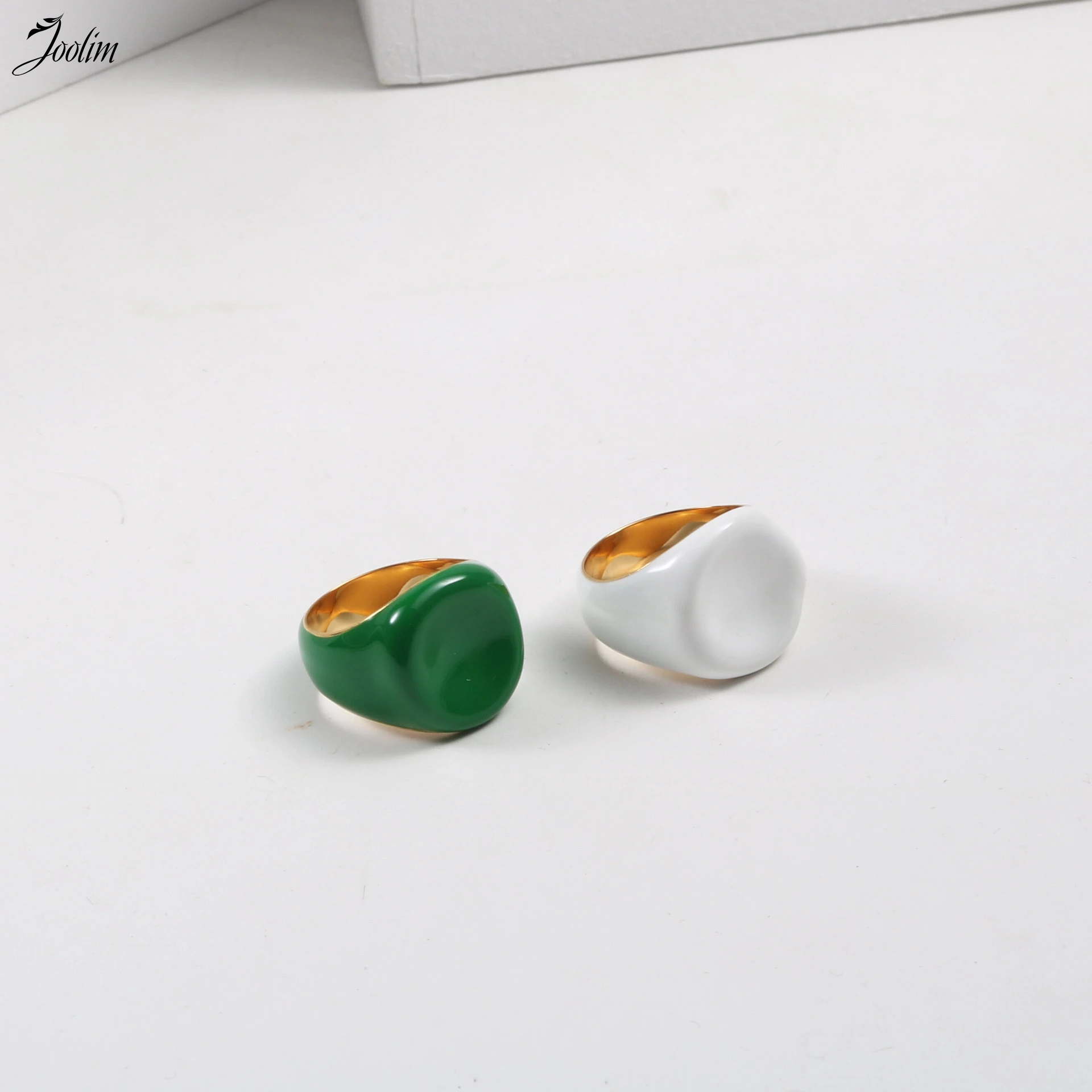 

Joolim Jewelry High End PVD Wholesale Fashion Simple Green White Enamel Drop Glaze Stainless Steel Rings for Women