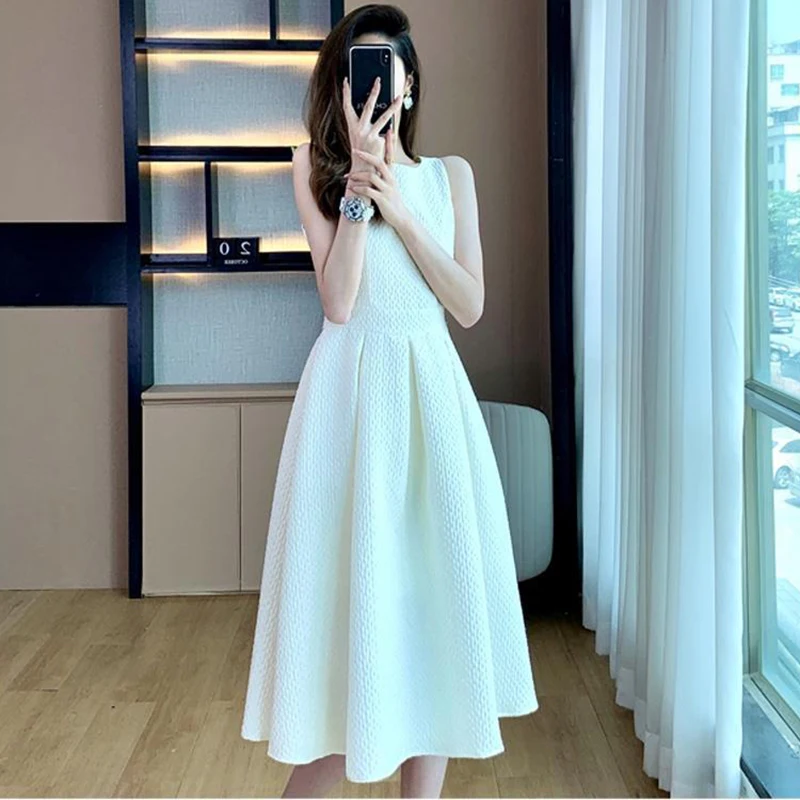 

2021 New Dress Light Cooked Wind Umbrella Skirt French High Sense High Waist Unkempt Skirt White Dress Children Summer