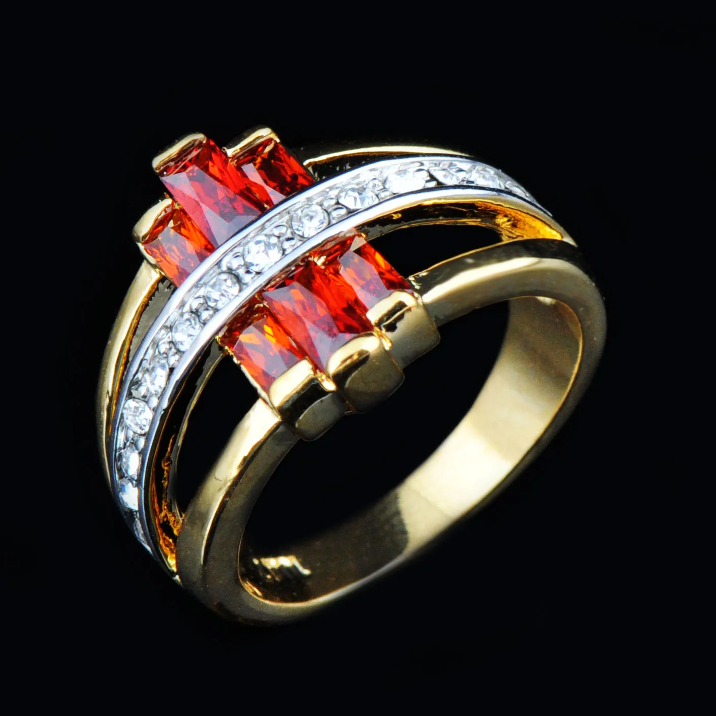 

Vintage Female Red Crystal Stone Jewelry Charm Gold Silver Color Wedding Rings For Women Dainty Geometry Zircon Engagement Ring