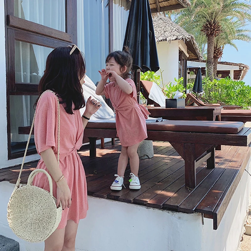 

XINYOU 2021 Summer Tiny Cotton Gilrs Dress With Belt Family Clothing Couples Outfit Matching Dresses Frozen Children Skirt Tops