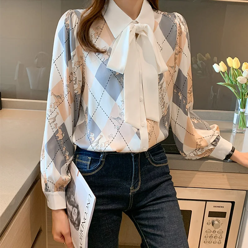 

Spring Female Lingge Bowknot Tie Casual Long Sleeved Blouses & Shirts Sweet Animals Printed Top
