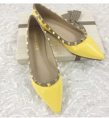 yellow patent Г., женская обувь для взрослых, новинка, большие размеры 40, 46, 34, черные, белые блестящие женские туфли на плоской подошве с острым носком и заклепками без шнуровки - Цвет: yellow patent