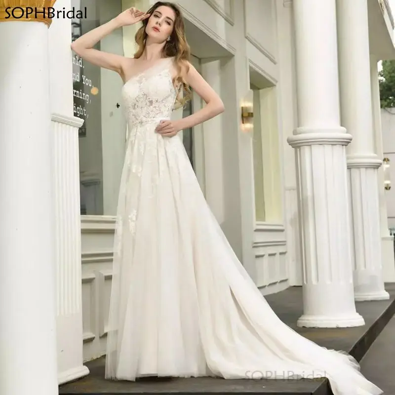 

New Arrival Elegant Off The Shoulder Wedding Dresses 2021 Lace Appliques Crystal Bridal Dresses Lace Up Wedding Gowns