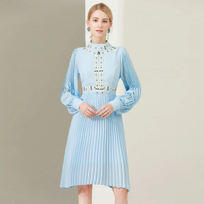 Богемное платье высокого качества с вышитыми цветами и длинными рукавами