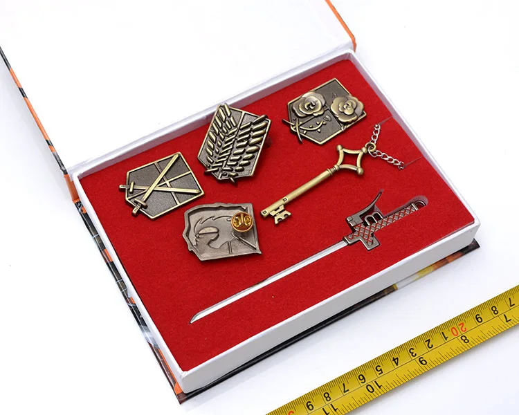 Брелок для ключей атака на Титанов из цинкового сплава |