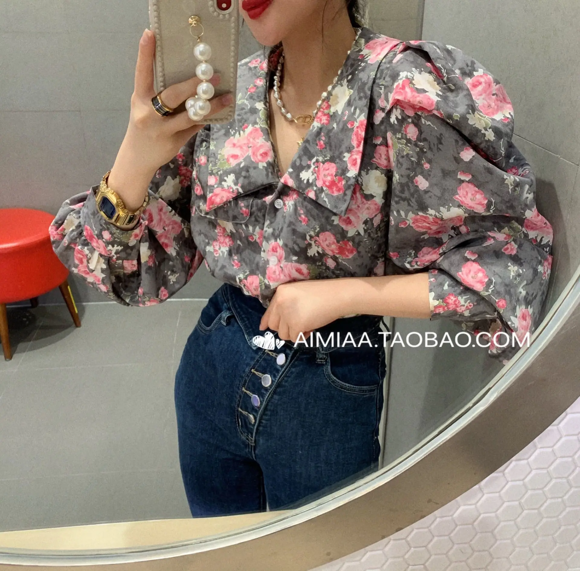 

2021 Spring New Bubble Sleeve V-neck Buckle Floral Chiffon Shirt for Women High Street Blouse All-match Top