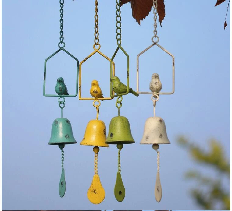 

Pastoral Four Colors Cast Iron Bird Bell Wind Chime Metal Ornaments Balcony Courtyard Decoration Villa Garden Figurines Crafts