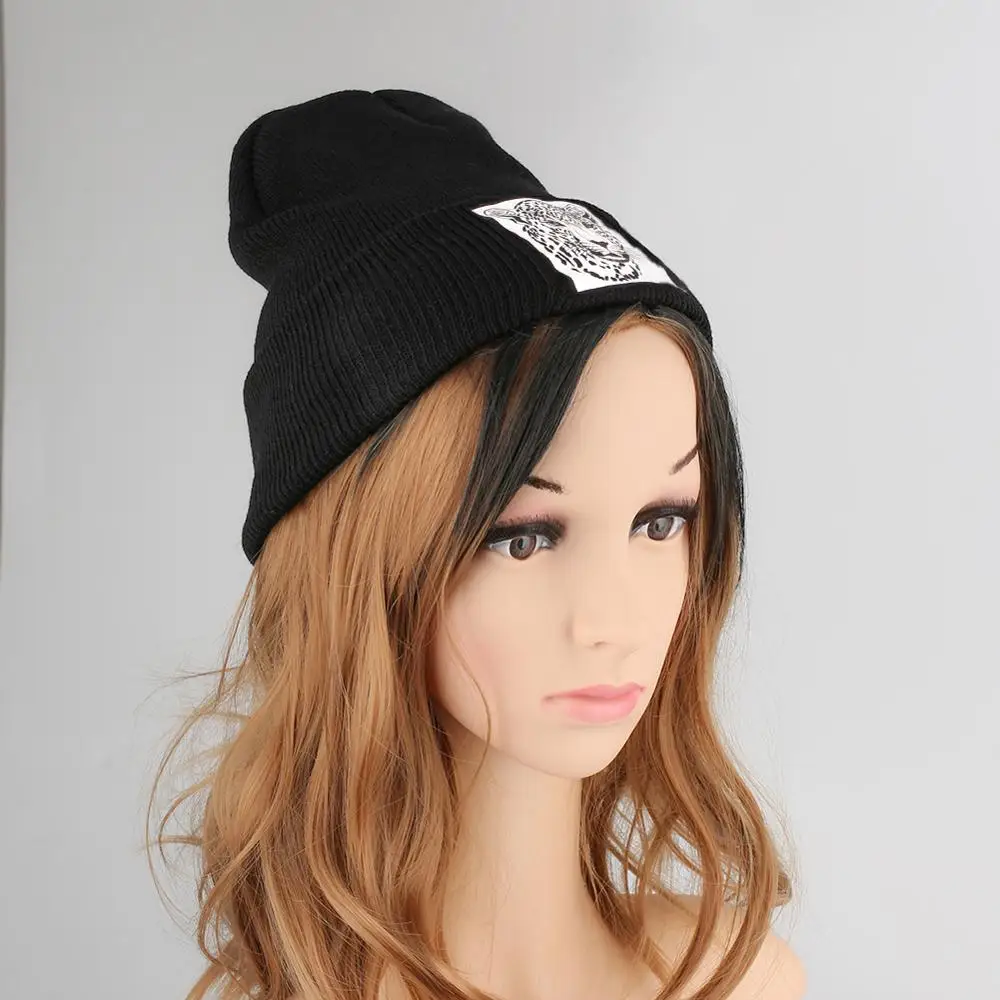 Черная шапка с леопардовым принтом и логотипом зимняя Skullies мужские крутые шапки