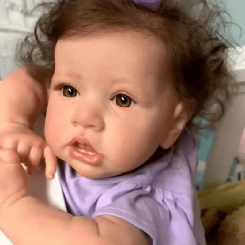 

The 22-inch reborn baby doll is a holiday gift for girls, birthday gifts, childrens toys, grandpa or grandma companion dolls,
