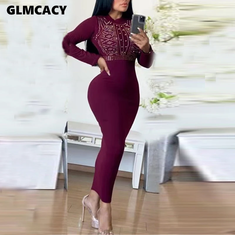 Женское облегающее платье с блестками однотонное стрейч круглым вырезом на