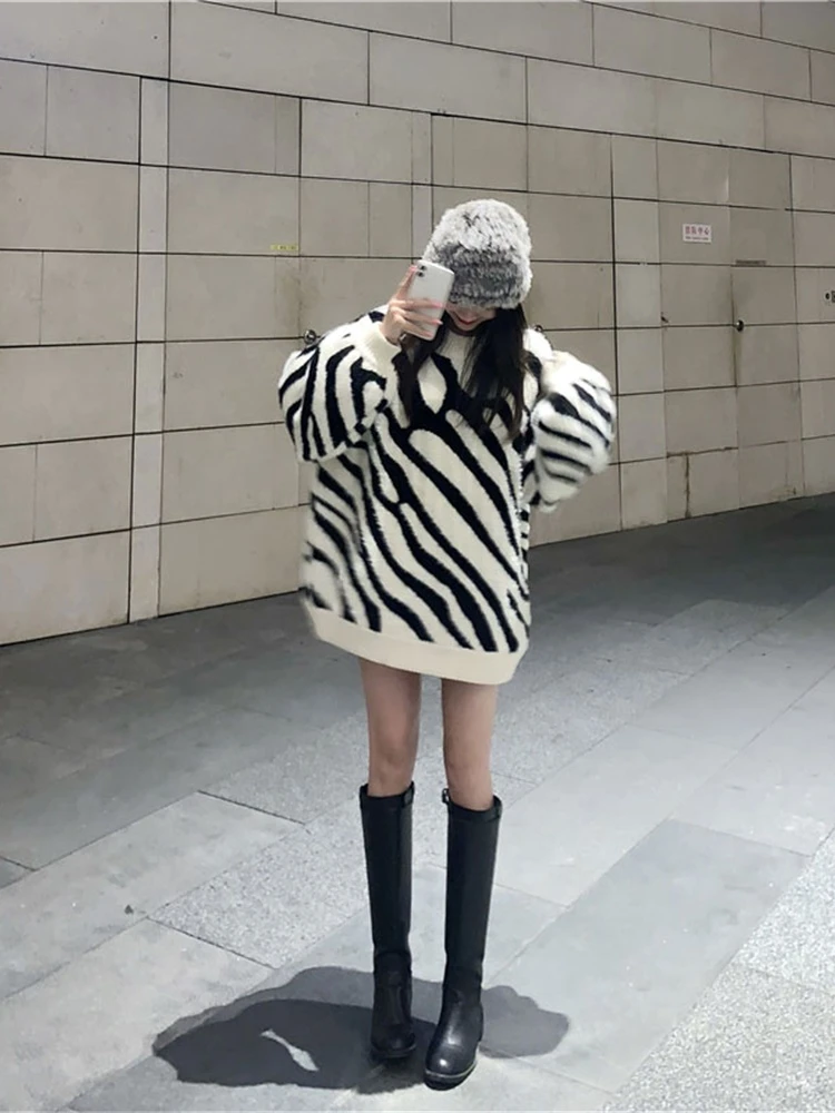 

Autumn and winter clothes new Korean version of wild zebra pattern wear lazy wind salt loose knitted pullover sweater women