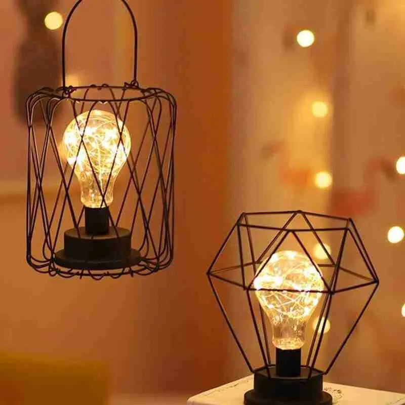 Светильник из медной проволоки кованого железа с питанием от бутылки красного