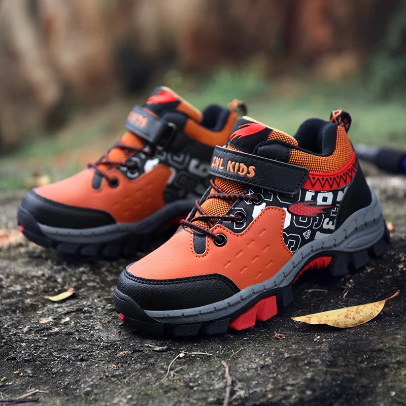 Весенне-осенние детские кроссовки для мальчиков спортивные кожаные бега