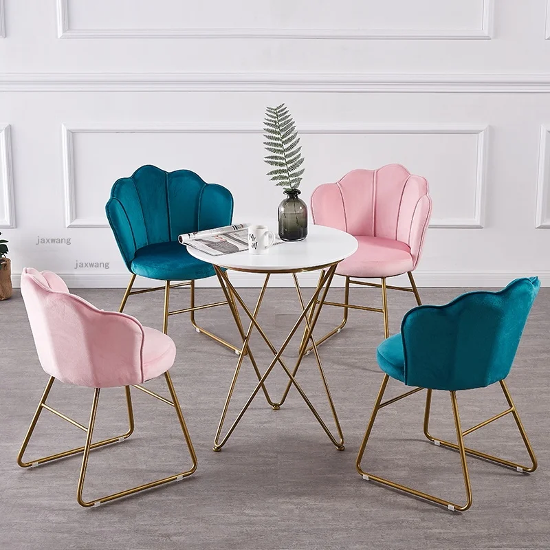 Светильник шное легкое кресло-спинка в скандинавском стиле для креативного